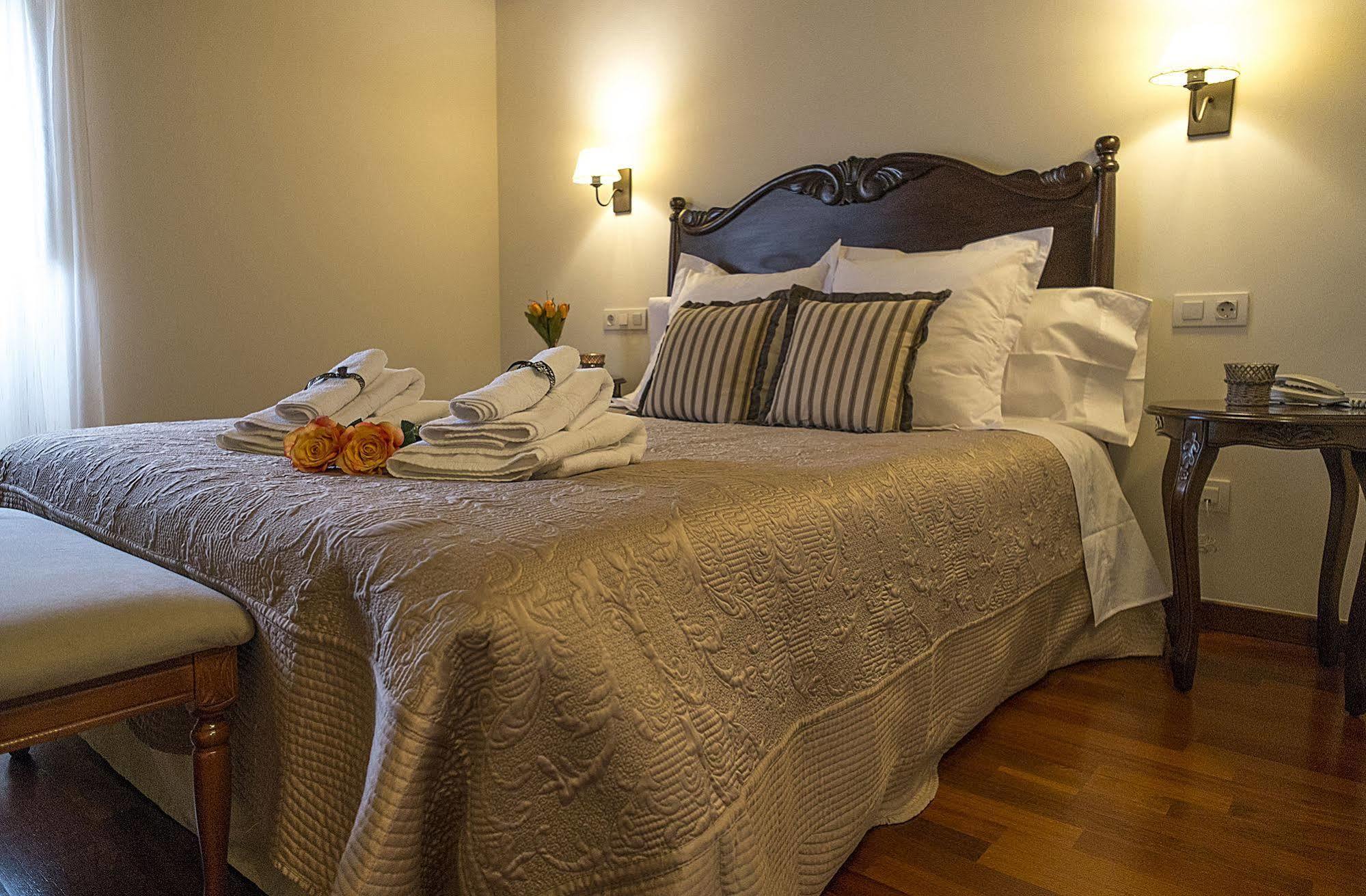 Palou Boutique Hotel Sant Pere De Ribes Extérieur photo